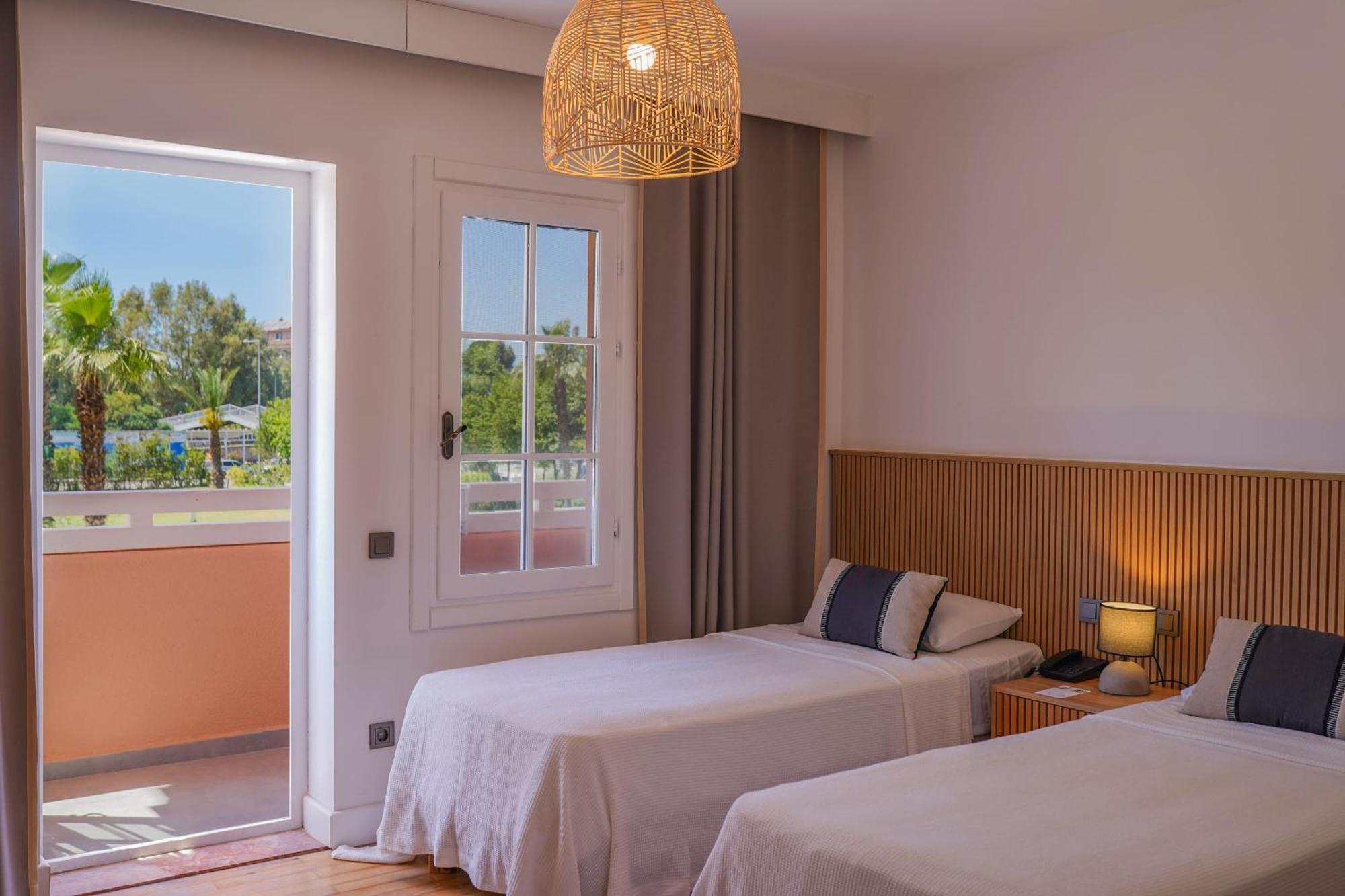 Hotel Club-E Фетхие Экстерьер фото